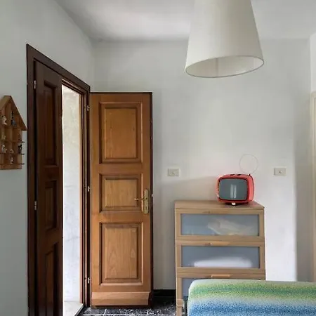 Tra Mari E Monti
