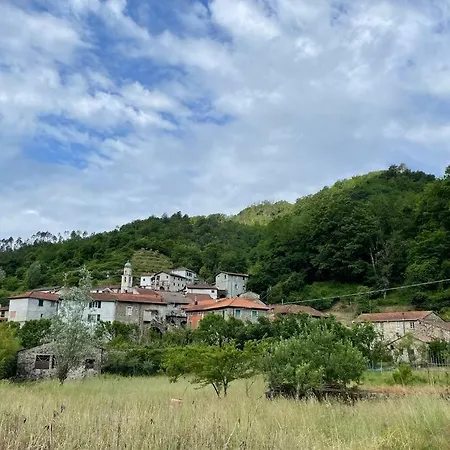 Tra Mari E Monti *